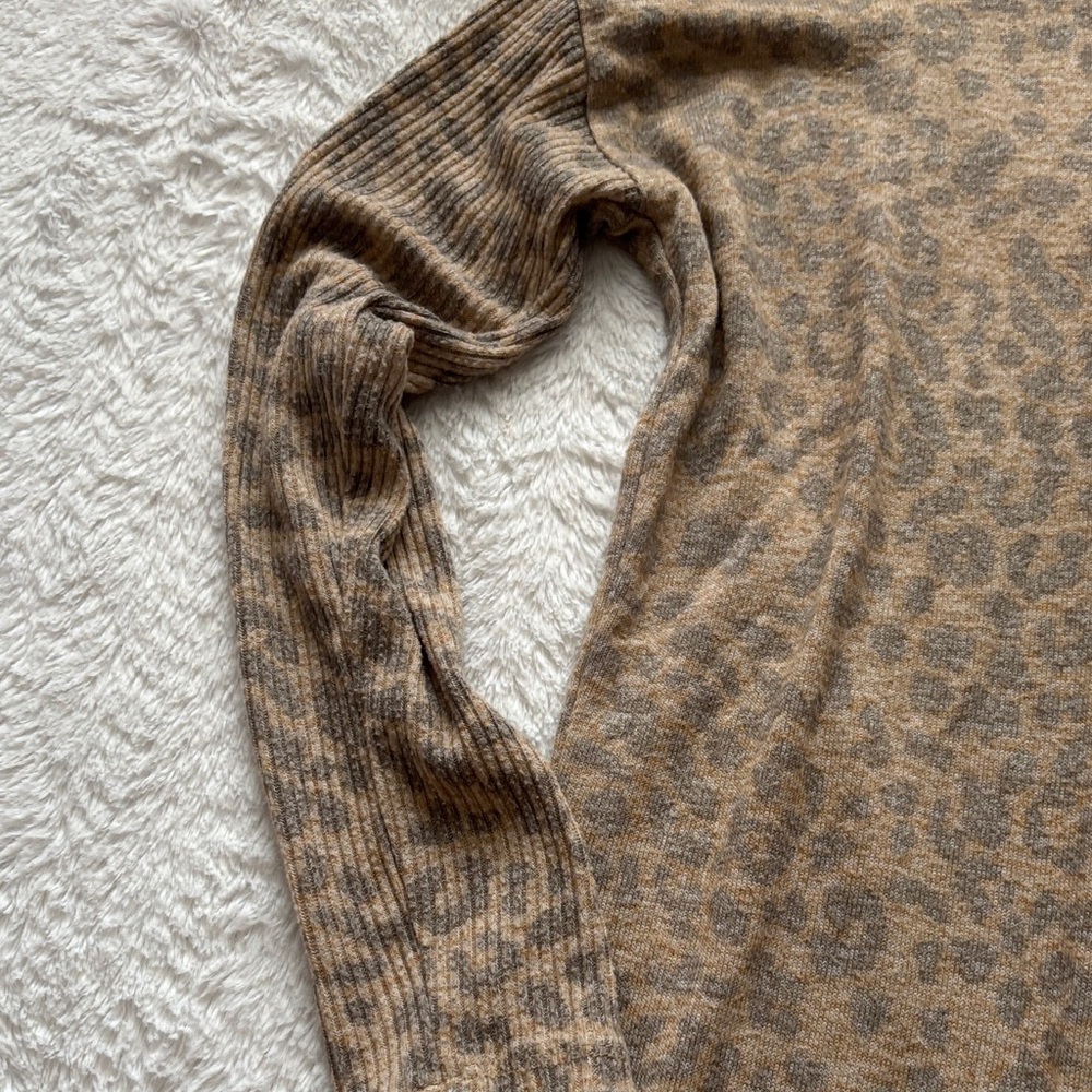 Distressed Leopard Print Long Sleeve Top - Picture 3 of 7